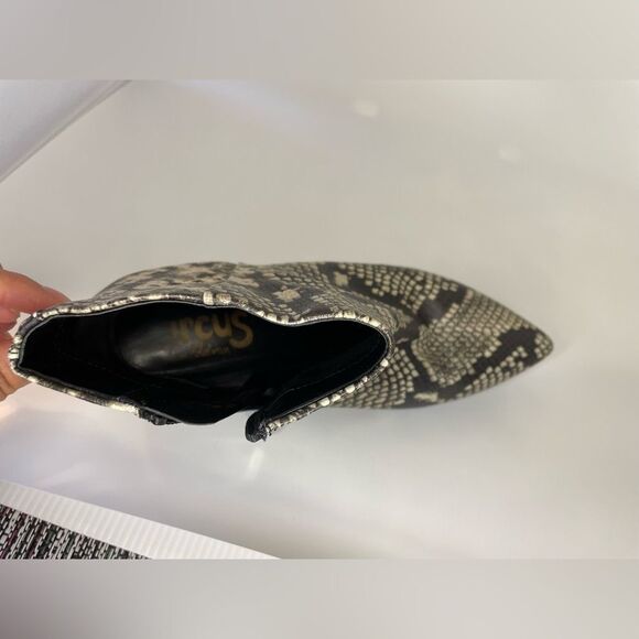 Circus by Sam Edelman Kirby Booties Embossed Pointed-toe Cashmere Snake Print 7M - Picture 6 of 7